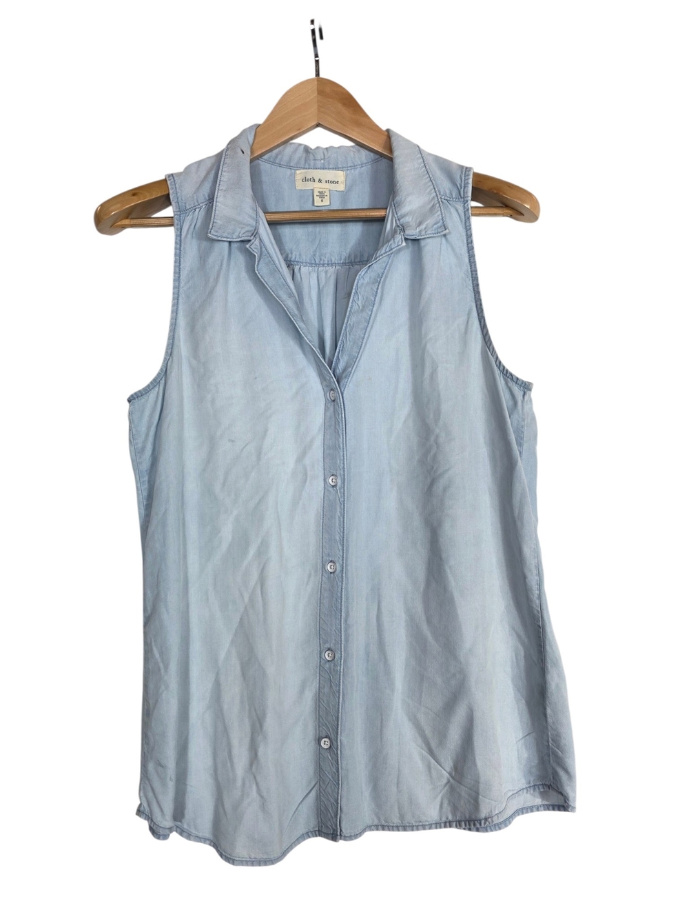 cloth & stone Light Chambray Sleeveless Button-Down Top
